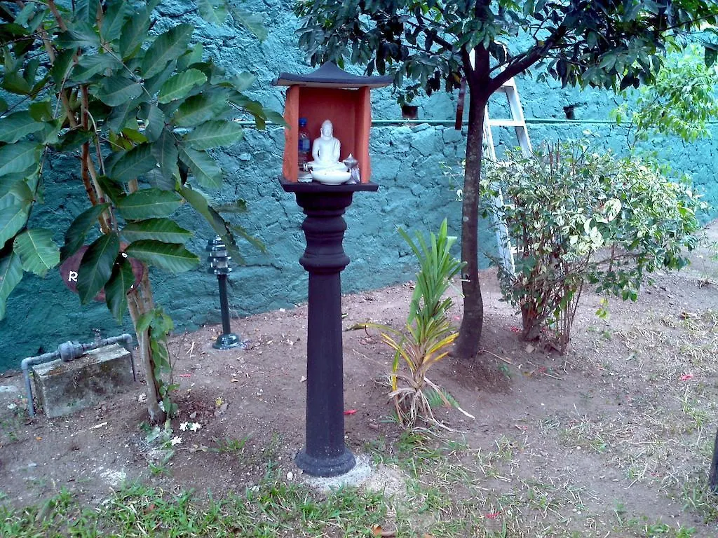Amaara Residence Kandy 2*,  Sri Lanka