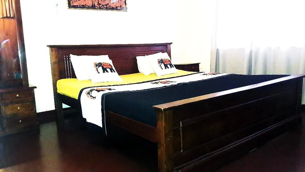 Amaara Residence Kandy 2*,